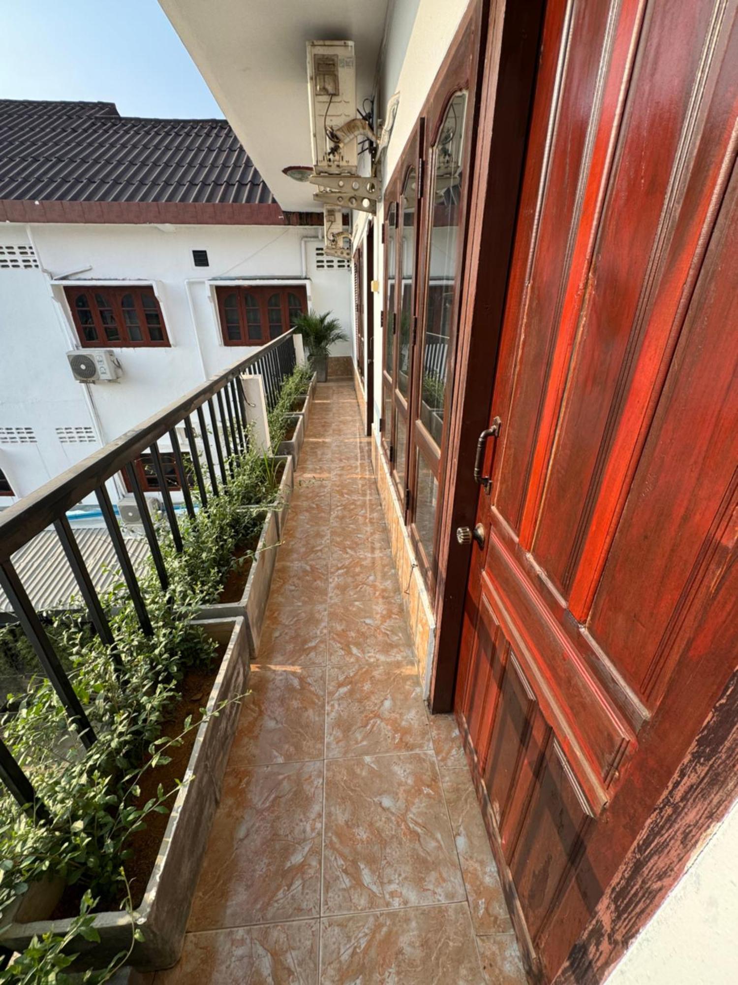 Vang Vieng Green Hotel Exterior photo