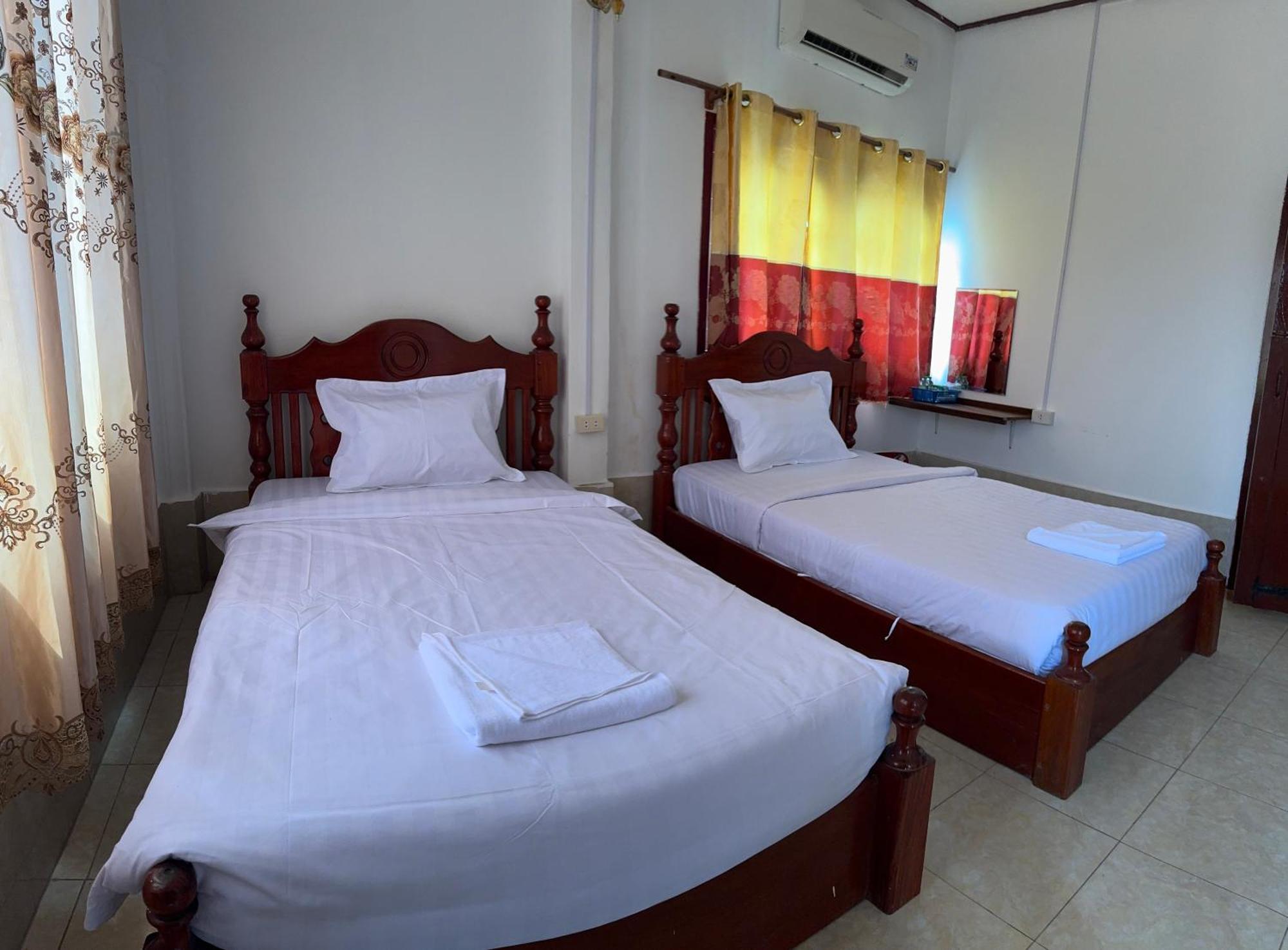 Vang Vieng Green Hotel Exterior photo